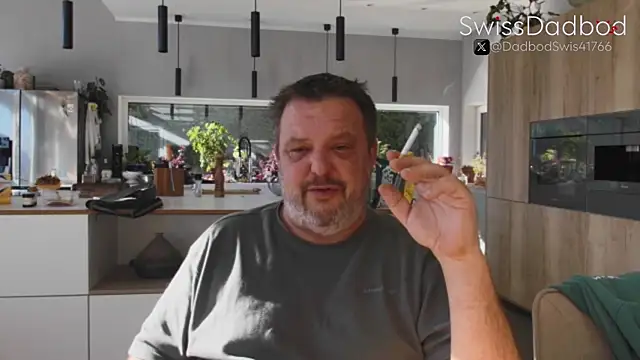 Snapshot of SwissDadbod chatting on October 8, 2025, 7:50 am SwissDadbod online show from October 8, 2025, 7:50 am