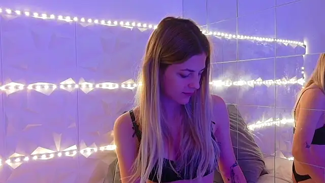 Snapshot of Aishha_ chatting on September 15, 2025, 5:29 am Aishha online show from September 15, 2025, 5:29 am