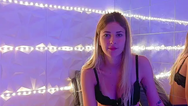 Snapshot of Aishha_ chatting on September 17, 2025, 5:20 am Aishha online show from September 17, 2025, 5:20 am