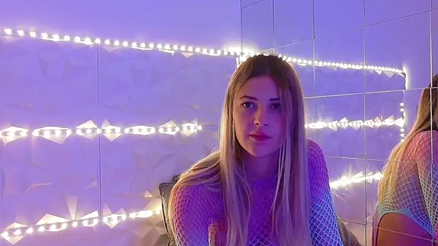 Snapshot of Aishha_ chatting on September 29, 2025, 5:12 am Aishha online show from September 29, 2025, 5:12 am