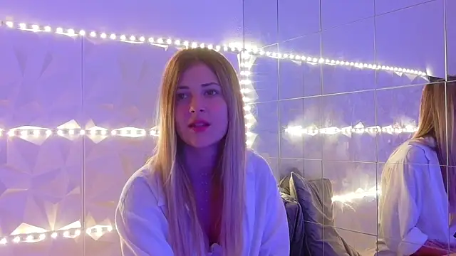 Snapshot of Aishha_ chatting on October 7, 2025, 5:04 am Aishha online show from October 7, 2025, 5:04 am