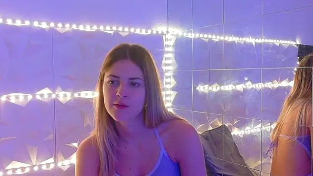 Snapshot of Aishha_ chatting on November 10, 2025, 6:01 am Aishha online show from November 10, 2025, 6:01 am