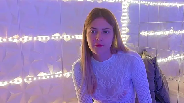 Snapshot of Aishha_ chatting on November 13, 2025, 6:01 am Aishha online show from November 13, 2025, 6:01 am