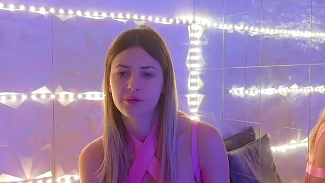 Snapshot of Aishha_ chatting on November 28, 2025, 5:54 am Aishha online show from November 28, 2025, 5:54 am