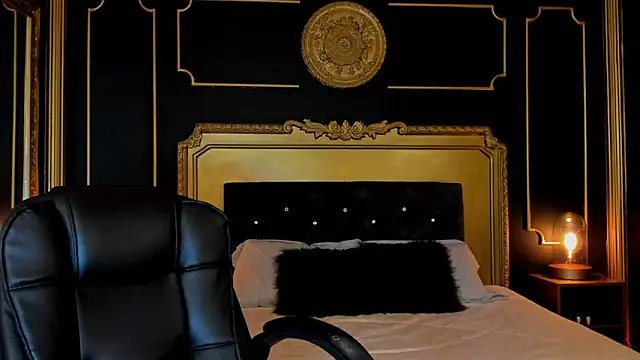 aitana johns online show from December 15, 2025, 12:20 pm