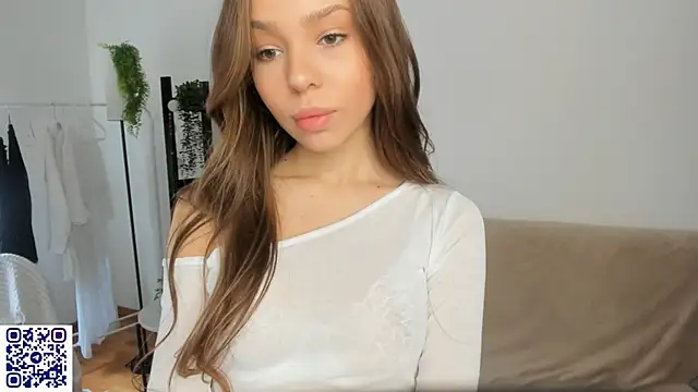 Snapshot of BlurryWish chatting on September 21, 2025, 12:18 pm BlurryWish online show from September 21, 2025, 12:18 pm