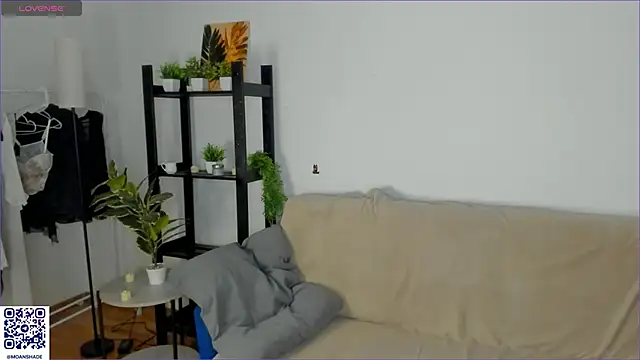 Snapshot of BlurryWish chatting on November 28, 2025, 3:14 pm BlurryWish online show from November 28, 2025, 3:14 pm