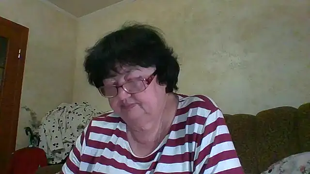 MilaSky5303 online show from November 14, 2025, 9:57 pm