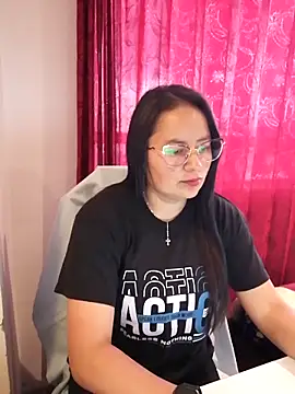 Snapshot of Daliz_Leon chatting on November 21, 2025, 7:45 pm Daliz Leon online show from November 21, 2025, 7:45 pm