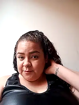 Miss Adriana01 online show from October 27, 2025, 7:29 pm