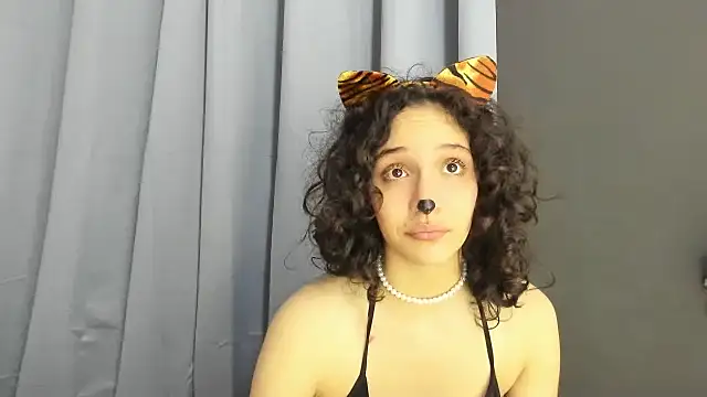 TeensNews18 online show from November 1, 2025, 12:34 am