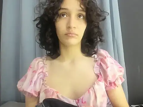 TeensNews18 online show from November 29, 2025, 11:35 am