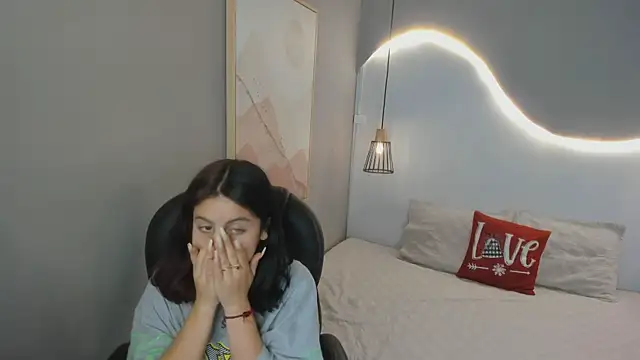 Snapshot of Julieth_brown_ chatting on November 20, 2025, 6:40 pm Julieth brown online show from November 20, 2025, 6:40 pm