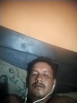Snapshot of colombiano198720 chatting on October 2, 2025, 1:45 am colombiano198720 online show from October 2, 2025, 1:45 am