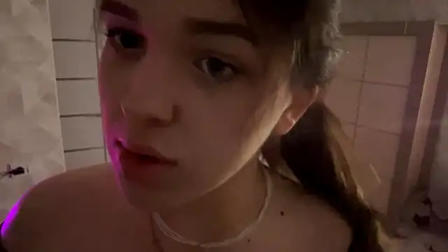 Snapshot of CarylWeatherholtz chatting on October 21, 2025, 4:08 pm CarylWeatherholtz online show from October 21, 2025, 4:08 pm