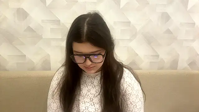 Snapshot of CarylWeatherholtz chatting on November 17, 2025, 12:44 pm CarylWeatherholtz online show from November 17, 2025, 12:44 pm