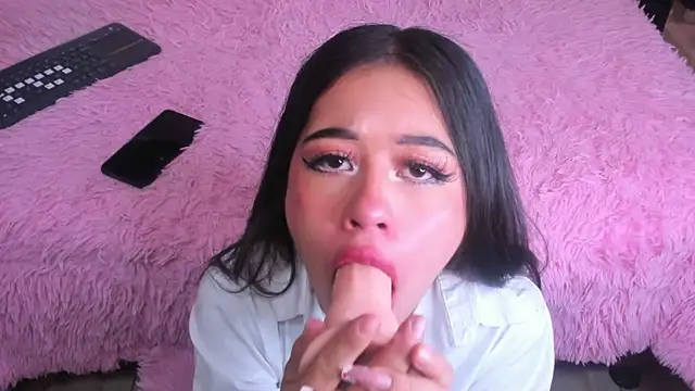 Snapshot of Dulceemia_ chatting on September 19, 2025, 7:36 pm Dulceemia  online show from September 19, 2025, 7:36 pm