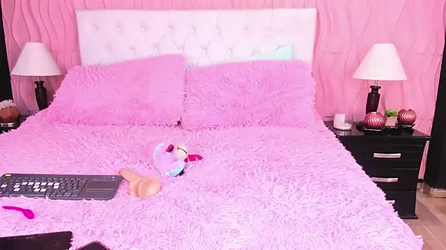 Snapshot of Dulceemia_ chatting on September 30, 2025, 7:52 pm Dulceemia  online show from September 30, 2025, 7:52 pm