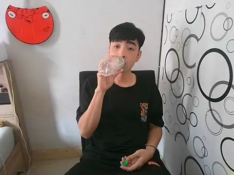 Snapshot of moaman190 chatting on November 28, 2025, 7:44 am moaman190 online show from November 28, 2025, 7:44 am