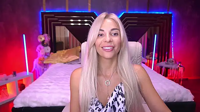 BellaRayyy online show from October 27, 2025, 9:30 pm