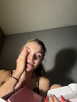 Snapshot of ittybittymeryssa chatting on October 27, 2025, 6:45 pm ittybittymeryssa online show from October 27, 2025, 6:45 pm