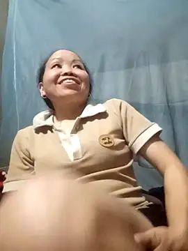  YooY  online show from September 14, 2025, 3:11 pm