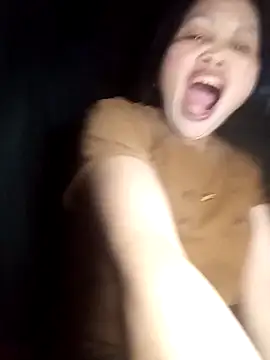  YooY  online show from September 26, 2025, 2:10 pm