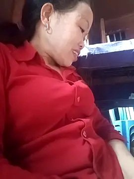  YooY  online show from October 3, 2025, 2:52 am