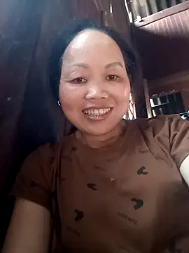  YooY  online show from October 12, 2025, 2:32 am