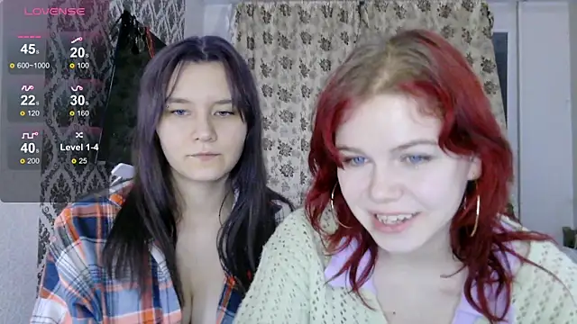 Snapshot of Poppy_sun chatting on November 26, 2025, 10:33 pm Poppy sun online show from November 26, 2025, 10:33 pm