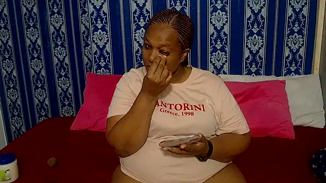 JUICEYLIPS333 online show from December 4, 2025, 5:54 pm