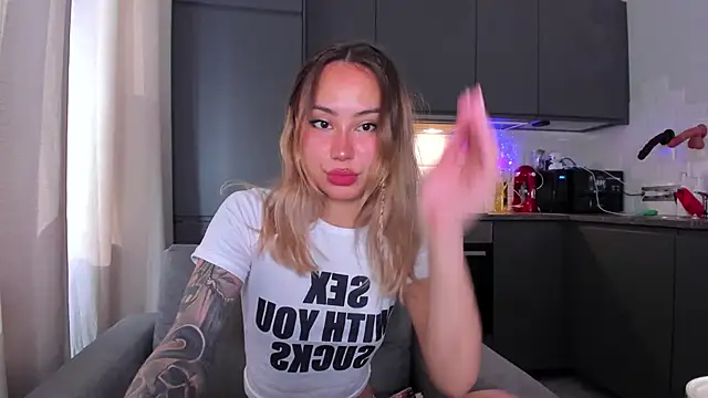 baobei03 online show from September 12, 2025, 9:31 am