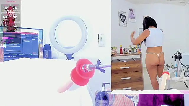 Snapshot of Rosy_Emely chatting on October 25, 2025, 9:28 am Rosy Emely online show from October 25, 2025, 9:28 am