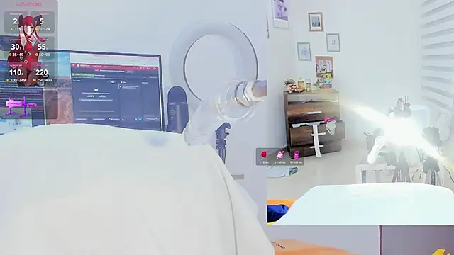 Snapshot of Rosy_Emely chatting on October 27, 2025, 9:24 am Rosy Emely online show from October 27, 2025, 9:24 am