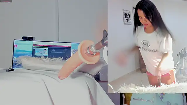 Snapshot of Rosy_Emely chatting on November 18, 2025, 9:14 am Rosy Emely online show from November 18, 2025, 9:14 am