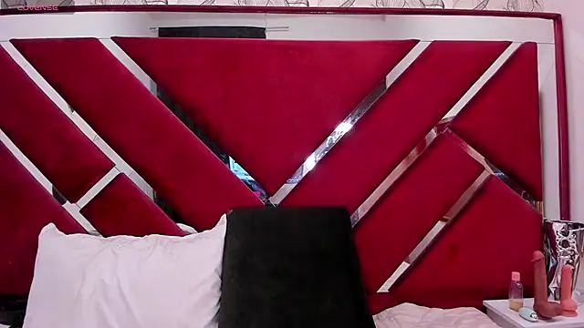 Snapshot of Dafne_Fire chatting on October 9, 2025, 12:25 pm Dafne Fire online show from October 9, 2025, 12:25 pm