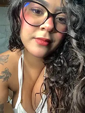 Snapshot of caritobeachdh chatting on November 28, 2025, 6:38 am caritobeachdh online show from November 28, 2025, 6:38 am