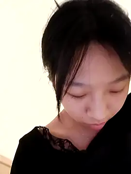 Snapshot of jingjing005 chatting on November 9, 2025, 10:46 am jingjing005 online show from November 9, 2025, 10:46 am