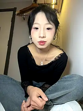 Snapshot of jingjing005 chatting on December 4, 2025, 6:44 am jingjing005 online show from December 4, 2025, 6:44 am