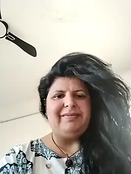 Snapshot of Jann_Riya333 chatting on October 24, 2025, 3:14 am Jann Riya333 online show from October 24, 2025, 3:14 am