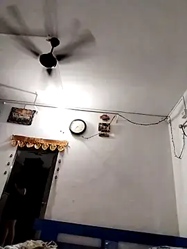 Snapshot of Jann_Riya333 chatting on November 10, 2025, 1:37 am Jann Riya333 online show from November 10, 2025, 1:37 am