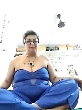 Snapshot of Jann_Riya333 chatting on November 28, 2025, 3:25 pm Jann Riya333 online show from November 28, 2025, 3:25 pm