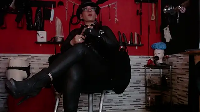 Miss Mirandaa online show from November 8, 2025, 11:47 pm