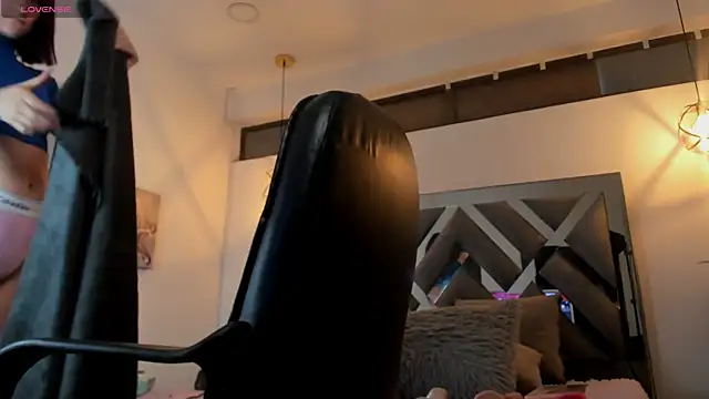 Snapshot of Candy_Hott7 chatting on September 22, 2025, 8:55 pm Candy Hott7 online show from September 22, 2025, 8:55 pm