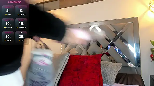 Snapshot of Candy_Hott7 chatting on November 5, 2025, 7:58 pm Candy Hott7 online show from November 5, 2025, 7:58 pm