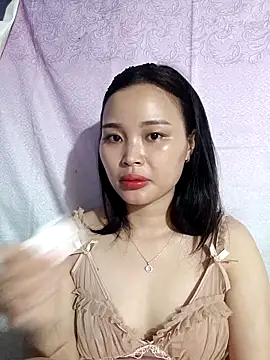 Lili lovely online show from October 1, 2025, 1:11 am