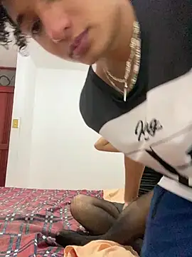 Snapshot of Nezuko-uWux chatting on September 14, 2025, 4:22 am Nezuko-uWux online show from September 14, 2025, 4:22 am