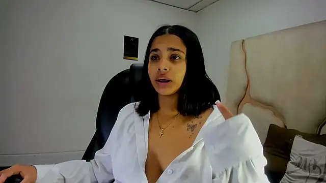 Snapshot of ScarletDoll chatting on October 20, 2025, 2:45 am ScarletDoll online show from October 20, 2025, 2:45 am