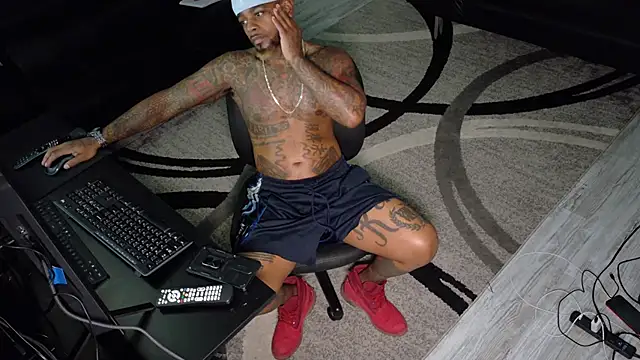 Snapshot of SLANGONDEMHOES chatting on September 13, 2025, 6:51 pm SLANGONDEMHOES online show from September 13, 2025, 6:51 pm