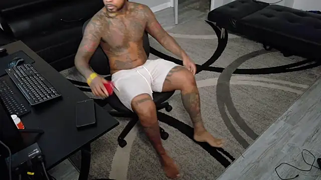 Snapshot of SLANGONDEMHOES chatting on September 16, 2025, 12:28 pm SLANGONDEMHOES online show from September 16, 2025, 12:28 pm